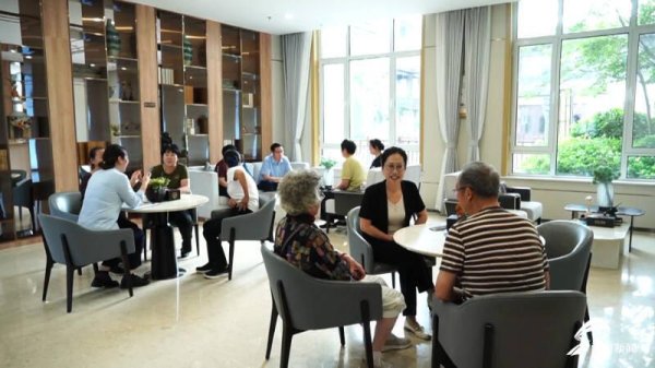 冠达管理 德州: 开启“潮”养老为快乐“买单” 银发经济催生消费 新风尚